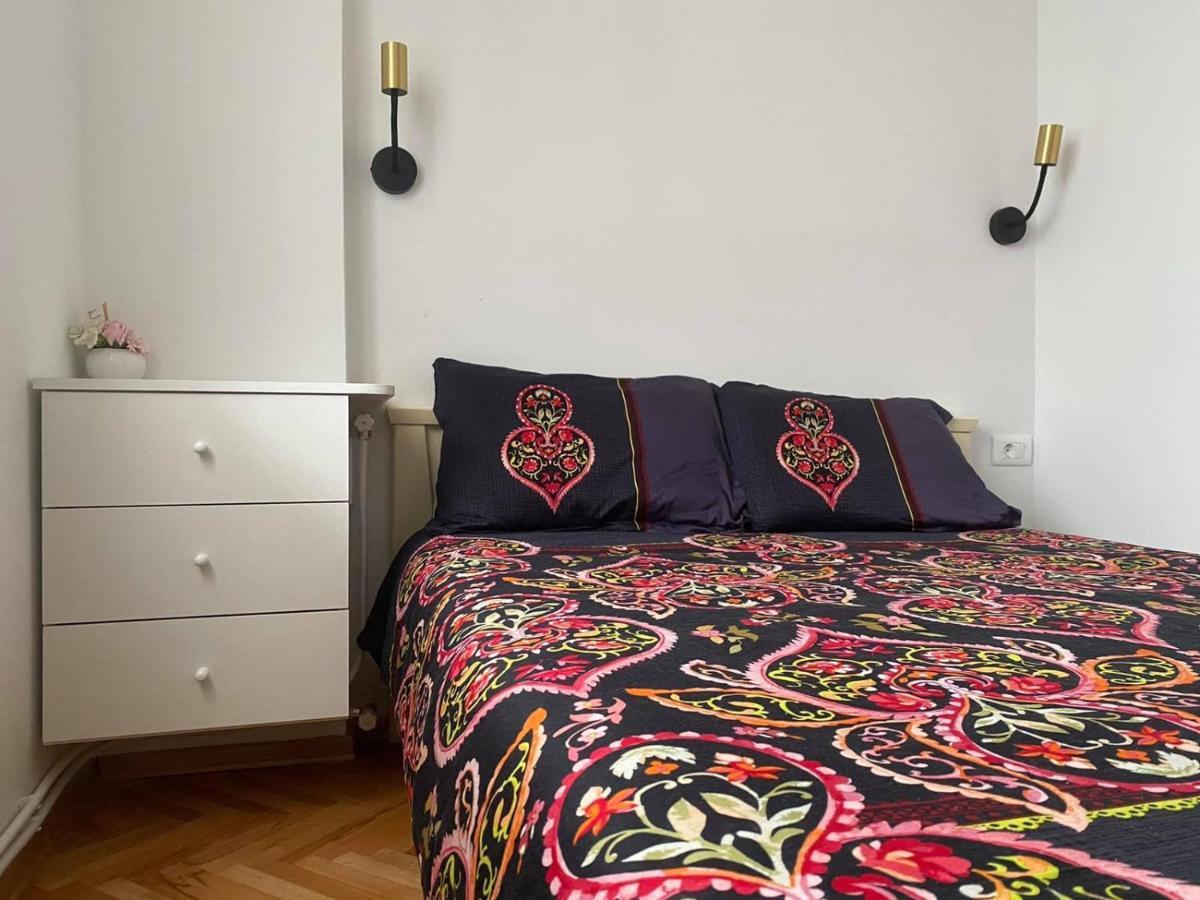 Velvet Apartment Skopje Esterno foto