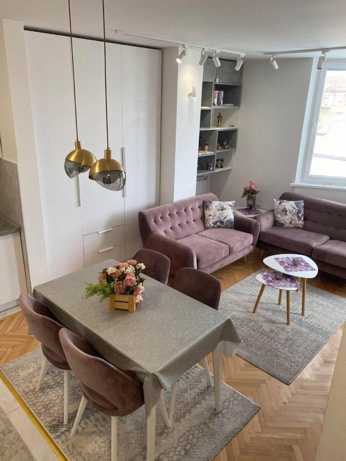 Velvet Apartment Skopje Esterno foto