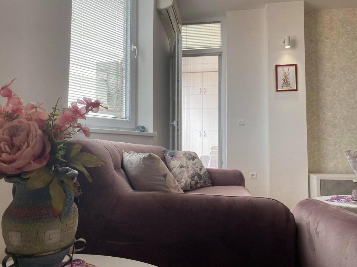 Velvet Apartment Skopje Esterno foto